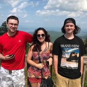 Meet your Posher, Leah